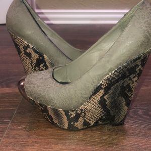 Steve Madden snake print heels